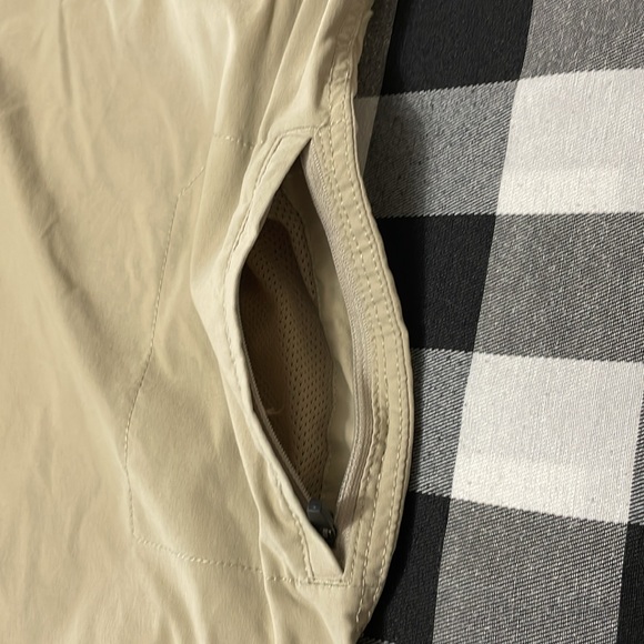 Eddie Bauer Travex Tan Khaki Chino Pants Size 38 x 30 Stretch Zipper Pockets - Picture 7 of 11